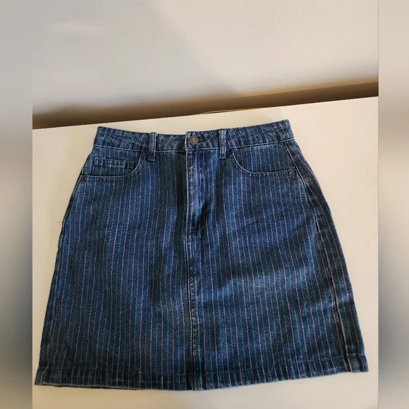 Forever 21 Denim striped skirt